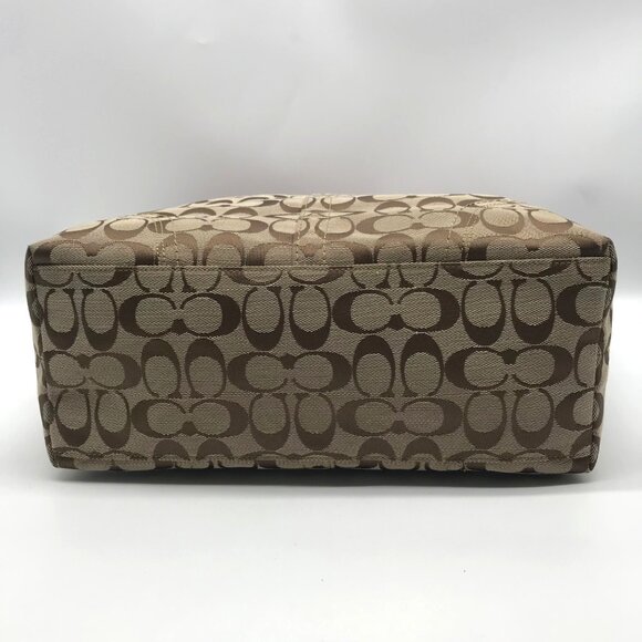 Coach Hamptons Beige Signature Canvas Book Tote Bag - Picture 5 of 11